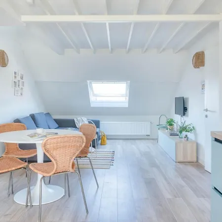 Bright Duplex Close To The Ostende